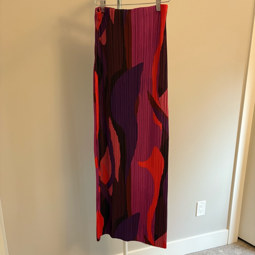 Brand New Pretty Little Thing Skirt - Size 8